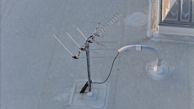 Roof Antenna Repair